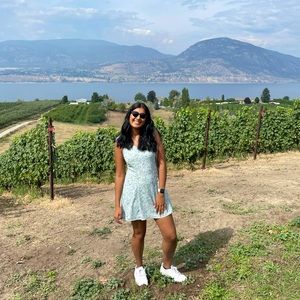 Meet your Posher, Kelly